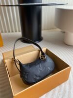 Louis Vuitton M82391 Mini Moon - Image 3