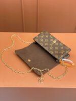 Louis Vuitton M82509 Wallet On Chain Lily - Image 8