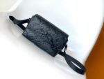 Louis Vuitton M81746 Steamer Wearable Wallet - Image 3