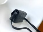 Louis Vuitton M81746 Steamer Wearable Wallet - Image 6
