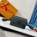 Louis Vuitton M81783 Steamer Wearable Wallet - Image 2