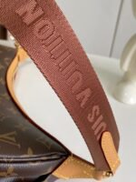 Louis Vuitton M12939 Looping - Image 8