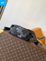 Louis Vuitton M14922 Mini Soft Trunk - Image 5