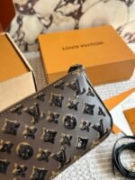 Louis Vuitton M26473 Pochette Accessoires - Image 12