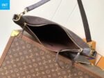 Louis Vuitton M14042 Loop Hobo - Image 9