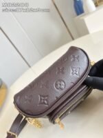Louis Vuitton M13827 Mini Bumbag - Image 4