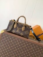 Louis Vuitton M14236 OnTheGo East West Chain - Image 3