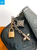 Louis Vuitton M26456 Pochette Metis East West - Image 11