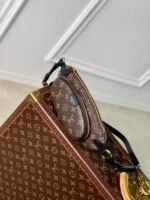 Louis Vuitton M14806 Keepit - Image 4