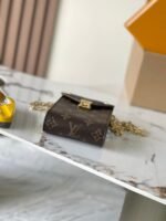 Louis Vuitton M13572 Phone Pouch Métis - Image 5