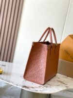 Louis Vuitton M12775 OnTheGo MM - Image 4