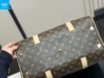 Louis Vuitton Keepall Bandoulière 40 - Image 9