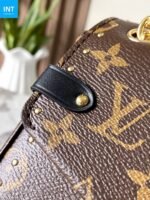 Louis Vuitton M14526 Trunkie - Image 10