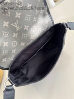Louis Vuitton M12625 Pulse Messenger - Image 8