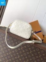 Louis Vuitton M26509 Tiny Camera Bag - Image 4