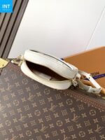 Louis Vuitton M26509 Tiny Camera Bag - Image 9