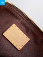 Louis Vuitton M27509 Pochette Hills - Image 10