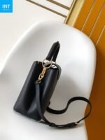 Louis Vuitton M24727 Capucines MM - Image 4