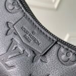 Louis Vuitton M14778 Hobo Cargo - Image 10