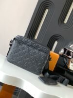 Louis Vuitton M46602 Trio Messenger - Image 4