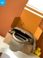 Louis Vuitton M24736 Capucines BB - Image 9