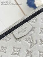 Louis Vuitton M14912 Pulse Messenger - Image 7