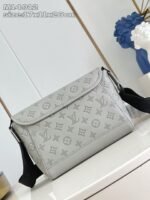 Louis Vuitton M14912 Pulse Messenger - Image 4