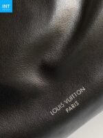 Louis Vuitton M15175 CarryAll Travel Bag - Image 7