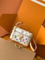 Louis Vuitton M13662 LV x TM VANITY CHAIN ​​POUCH - Image 4