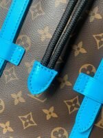 Louis Vuitton M12729 Christopher MM - Image 6