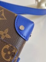 Louis Vuitton M12810 Steamer Wearable Wallet - Image 7