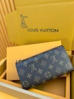 Louis Vuitton M62234 Sarah Wallet - Image 10