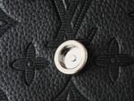 Louis Vuitton M12636 Pulse Wearable Wallet - Image 9