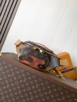 Louis Vuitton M15271 Rush Bumbag - Image 3