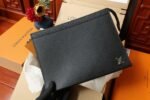 Louis Vuitton M30450 Pochette Voyage - Image 2
