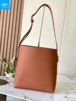 Louis Vuitton M26745 Verso Hobo - Image 6