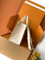 Louis Vuitton M25770 OnTheGo PM - Image 3