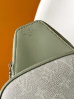 Louis Vuitton M11702 Avenue Slingbag - Image 6