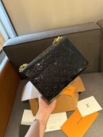 Louis Vuitton Twist MM - Image 6