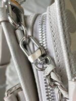Louis Vuitton M14213 OnTheGo East West - Image 10