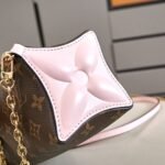 Louis Vuitton M11303 Bloom Pouch - Image 6