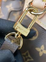 Louis Vuitton M46932 Excursion PM - Image 6