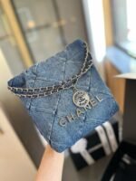 CHANEL 22 mini handbag - Image 2