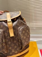 LOUIS VUITTON BACKPACKS - Image 4