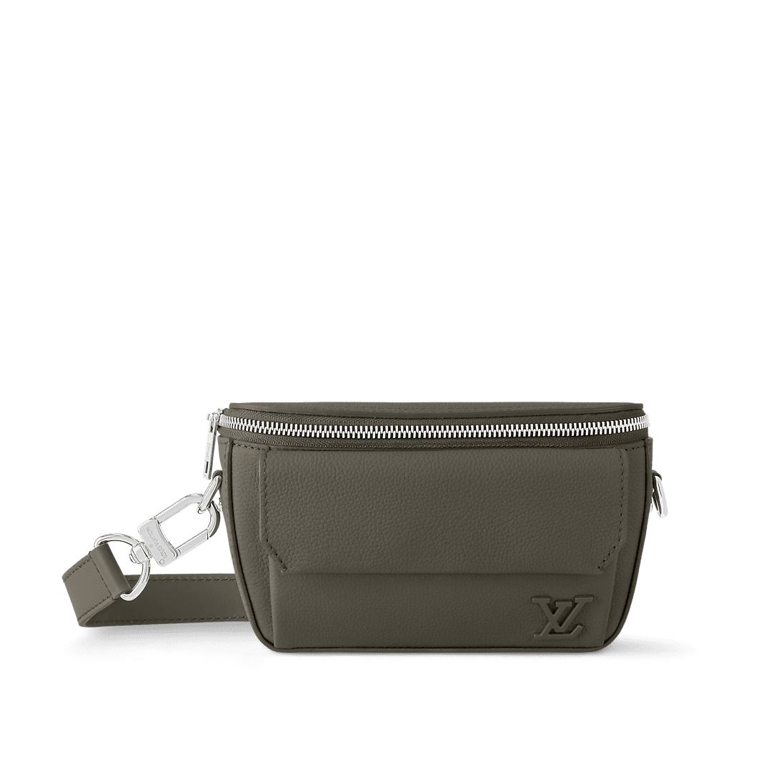 KyBgUUtt-10001-38 Louis Vuitton M83560 PILOT MINI BAG - Image 1