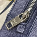 Louis Vuitton M11601 Pilot Slingbag - Image 6