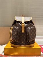 LOUIS VUITTON BACKPACKS - Image 2