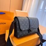 Louis Vuitton M46794 S-Cape Messenger - Image 3