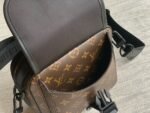 Louis Vuitton M46973 Quest Messenger - Image 6