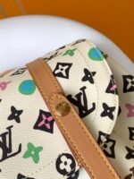 Louis Vuitton M25240 Christopher MM - Image 7